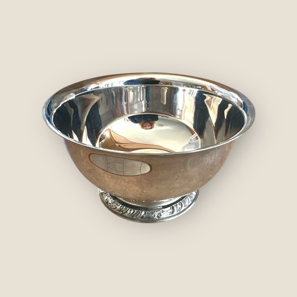 Community Other - Beautiful Vintage Community Silver Plate Small Bowl-Old English Leaf Pattern